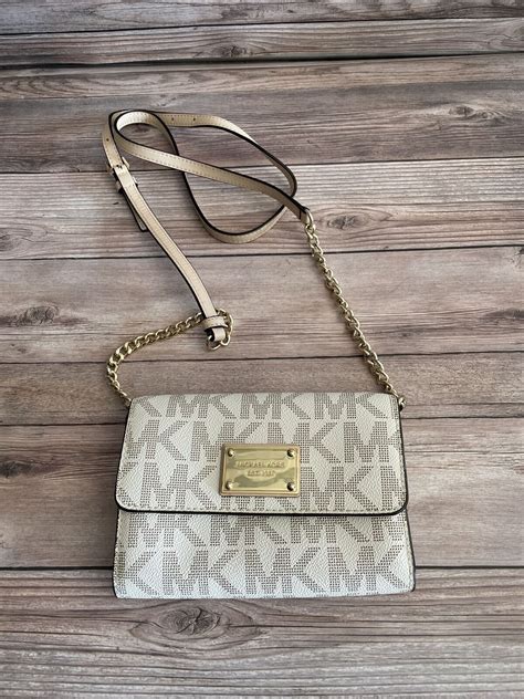 michael kors est 1981 handbag price
